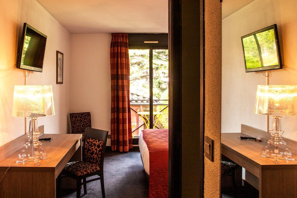 טורנון-סור-רון Hotel Les Amandiers מראה חיצוני תמונה